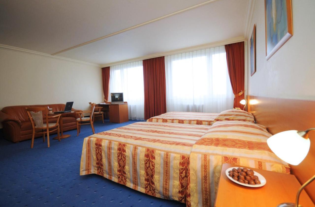 Top Hotel Praha Room photo